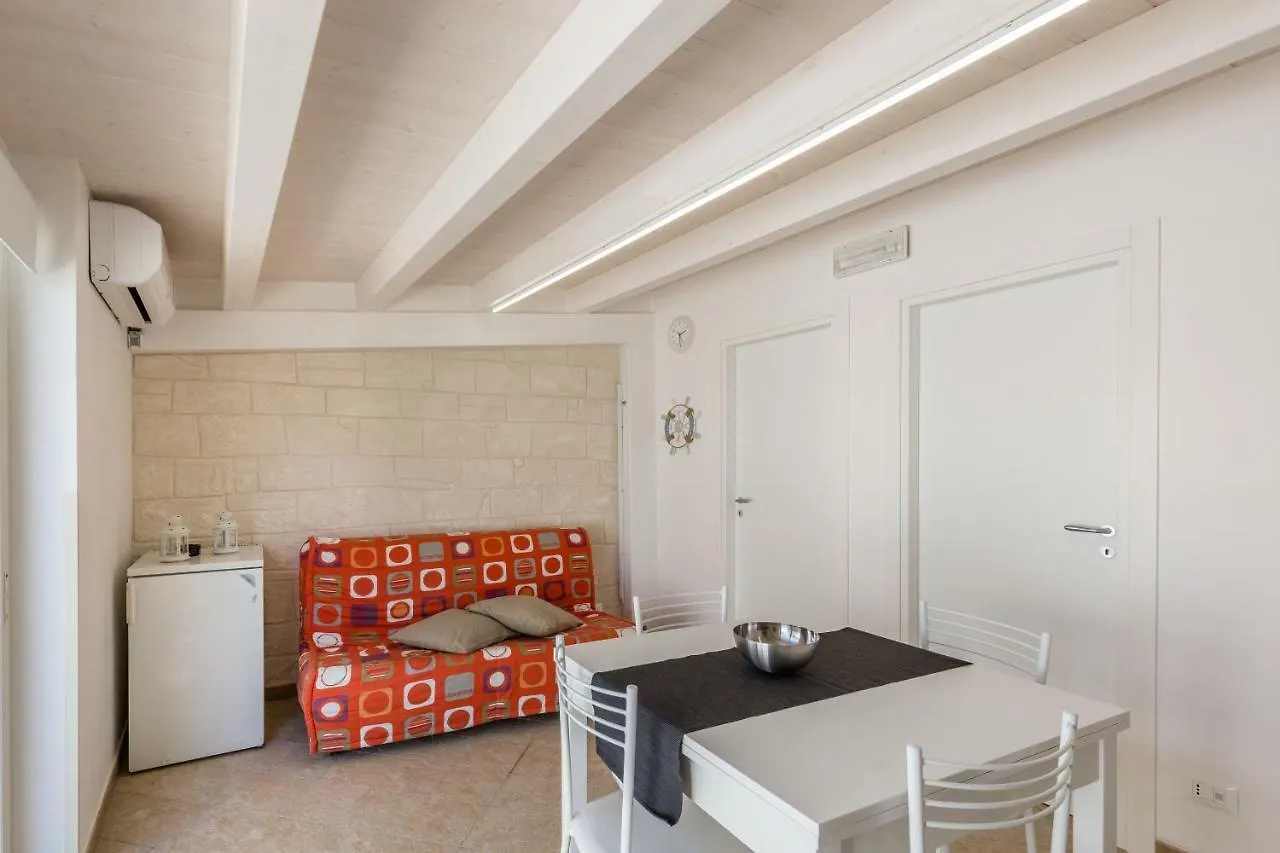 Casa Vacanza Nella Marinella Di Montalbano Holiday home Punta Secca Italy